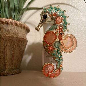 NEW Colorful Seahorse Wallflowers Plug